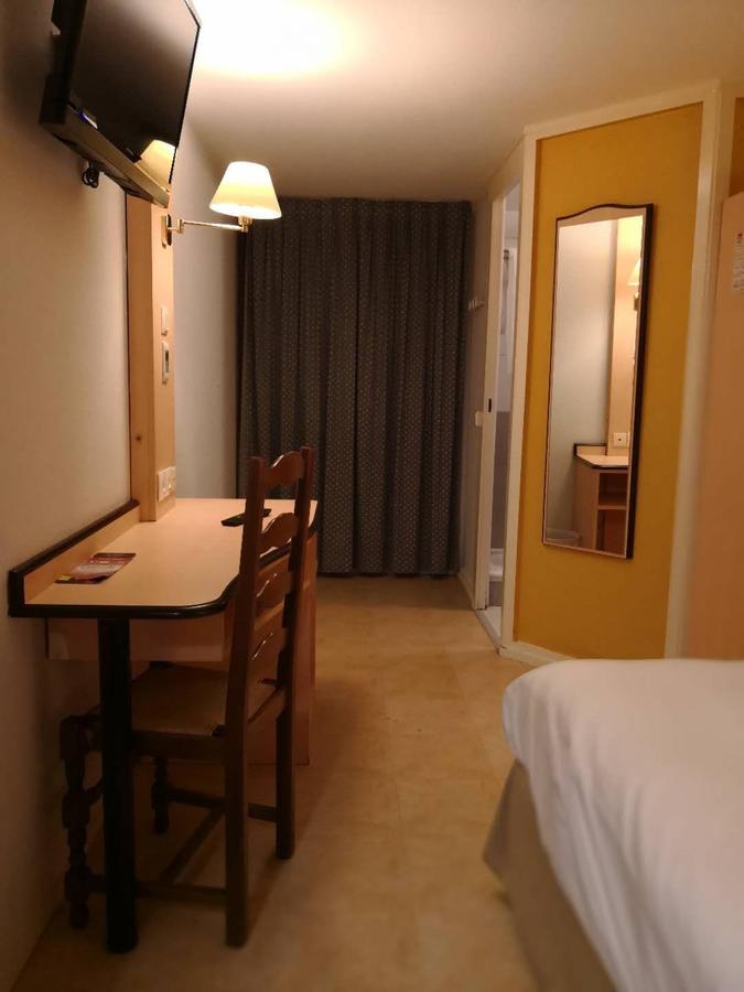 Au Germenoy Hotel Restaurant Vaux-le-Pénil Zewnętrze zdjęcie